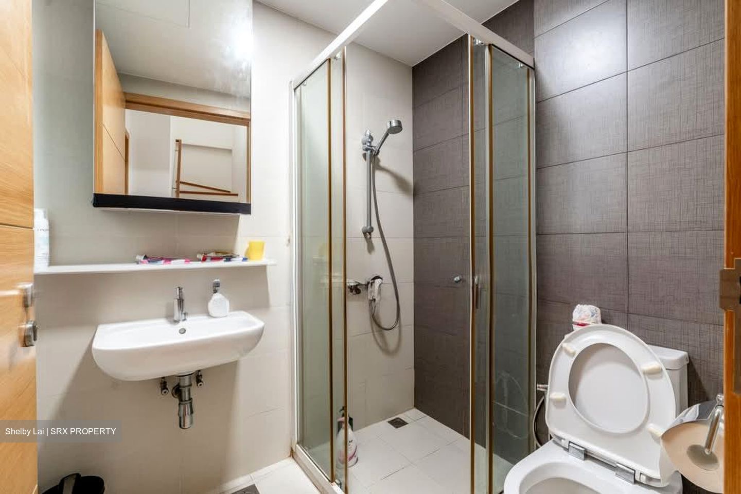 Vacanza @ East (D14), Condominium #545050931